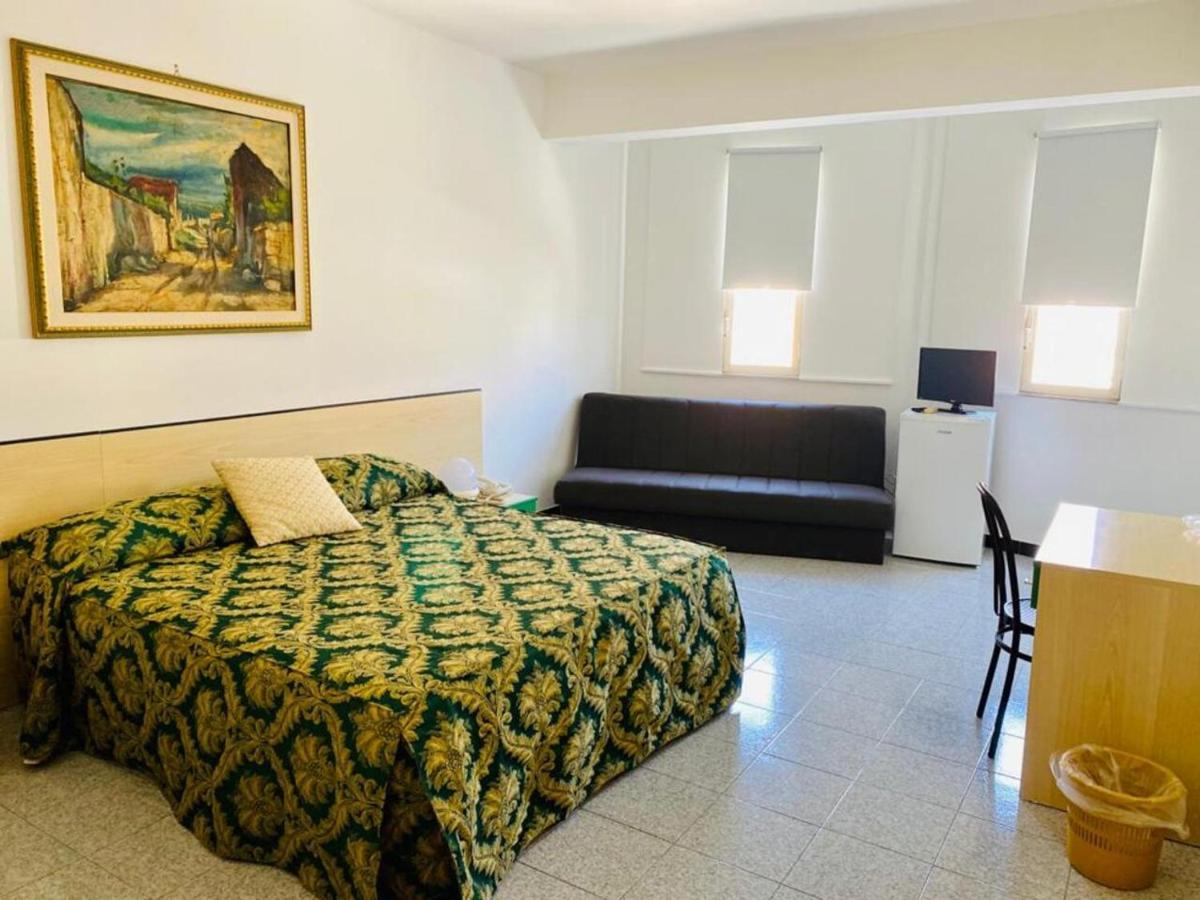 Hotel Franco Il Conte à Bagheria Extérieur photo
